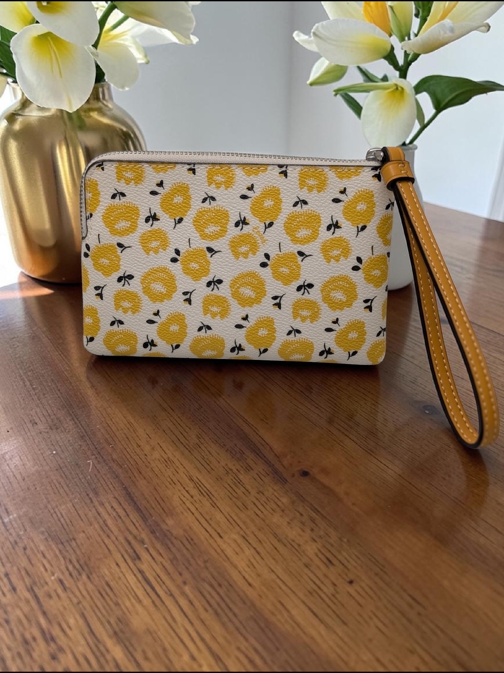 Coach Corner Zip Yellow and White Floral Wristlet - Picture 2 of 6